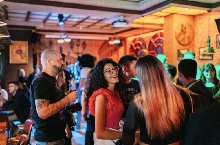 Amsterdam: Ludwig's Red Light Pub Crawl with VIP Club Entry - Visiting the Bars