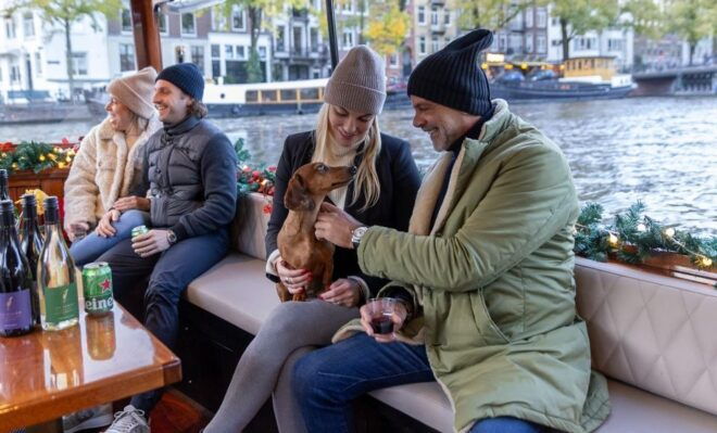 Amsterdam: Luxury Boat Canal Cruise With Onboard Bar - Important Information