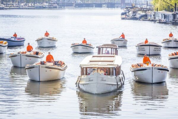 Amsterdam: Luxury Boat Canal Cruise With Onboard Bar - Common Questions