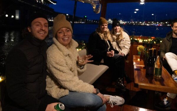 Amsterdam: Luxury Boat Canal Cruise With Onboard Bar - The Sum Up