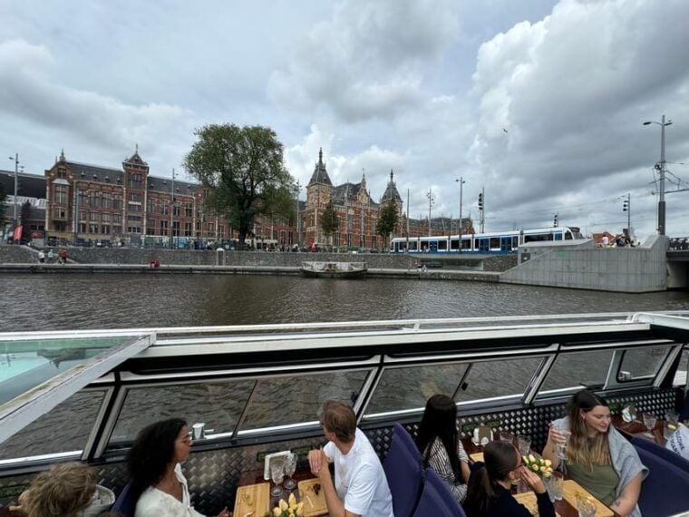 Amsterdam: Luxury Cheese & Wine Canal Cruise - The Itinerary in Detail