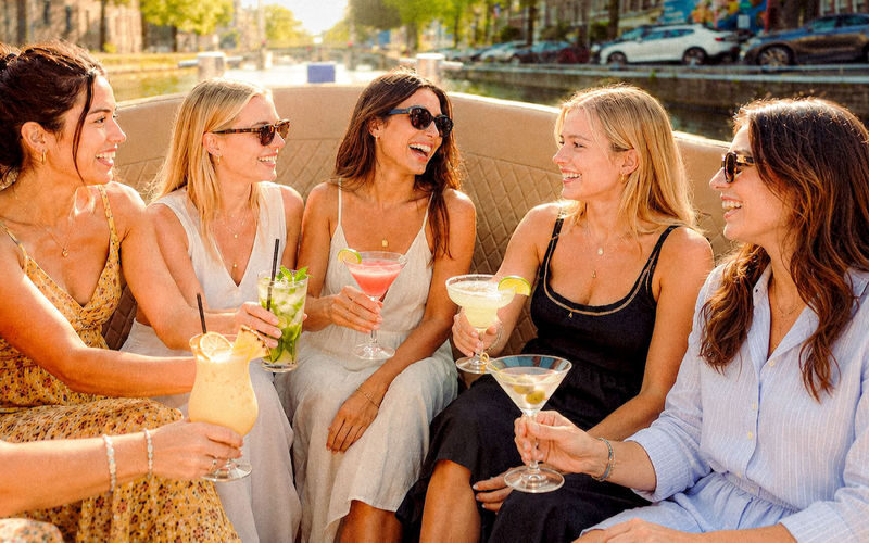 Amsterdam Luxury Cruise Tour with Cocktail Option - Morning, afternoon, or cocktail cruise?