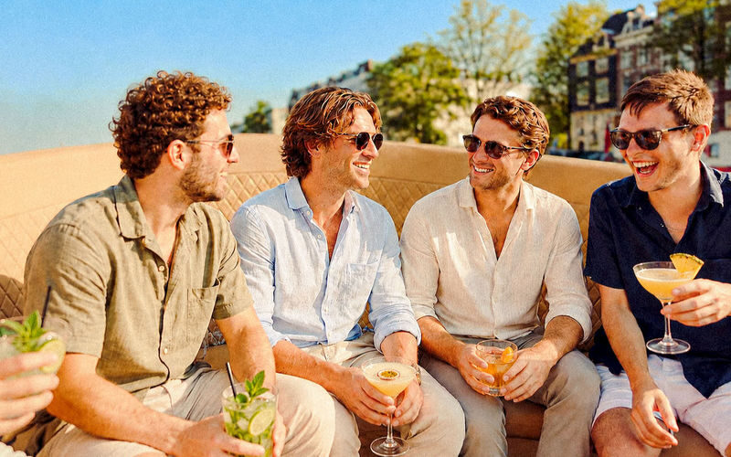 Amsterdam Luxury Cruise Tour with Cocktail Option - Who should book this cruise?