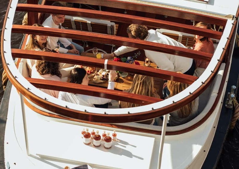 Amsterdam: Luxury Cruise Unlimited Cocktails & Snacks Option - FAQ