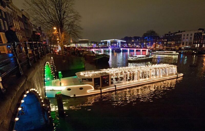 Amsterdam: Luxury Light Festival Cruise with Optional Drinks - What to Expect on the Water
