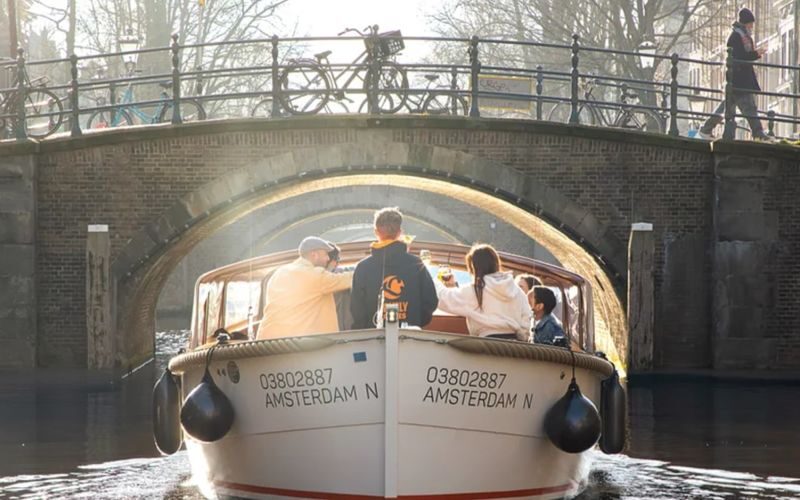 Amsterdam Luxury Open Boat Canal Cruise - From the Anne Frank House to Skinny Bridge