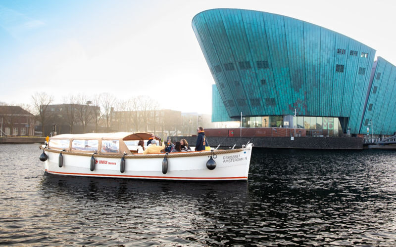 Amsterdam Luxury Open Boat Canal Cruise - Who should book this canal cruise?