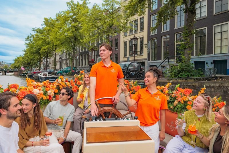 Amsterdam: Luxury Open Boat Canal Cruise with Unlimited Drinks - Drinks are part of the experience, not a meal