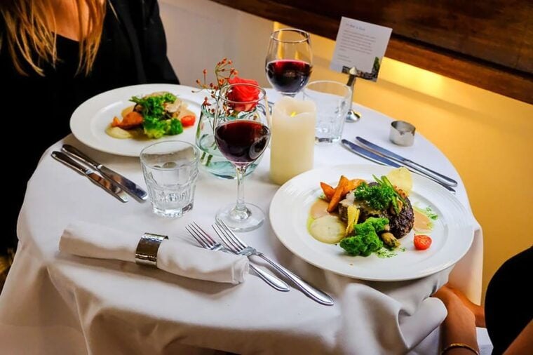 Amsterdam: Luxury Saloon Boat Cruise with 3-Course Dinner - Practicalities and Tips