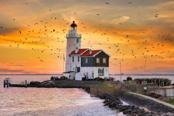 Amsterdam: Marken, Volendam, Edam (Private Driver & Tour) - Discovering Volendams Charm