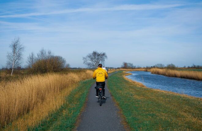 Amsterdam: Mikes Countryside E-bike Tour, Cheese & Clogs - Customer Reviews and Feedback