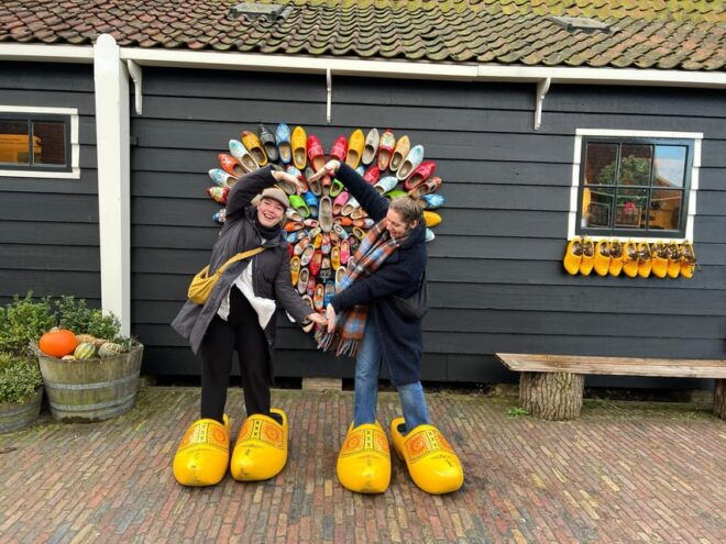 Amsterdam: Mikes Countryside E-bike Tour, Cheese & Clogs - Exploring Waterland by E-bike