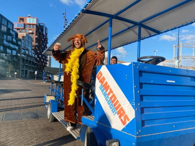 Amsterdam: MIXED - Beer & Bubbles Bike Tour - Sightseeing on Two Wheels