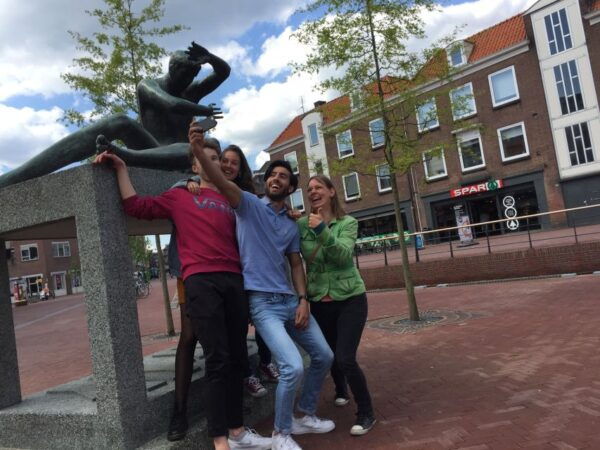 Amsterdam: Murder Mystery Game on WhatsApp With Remote Guide - Game Instructions and Materials