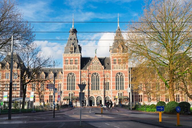 Amsterdam (Museum Quarter) Scavenger Hunt and Self-Guided Tour - Famous Landmarks and Hidden Gems