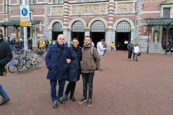 Amsterdam: Must-See Attractions Guided Walking Tour - Booking and Reserving the Tour