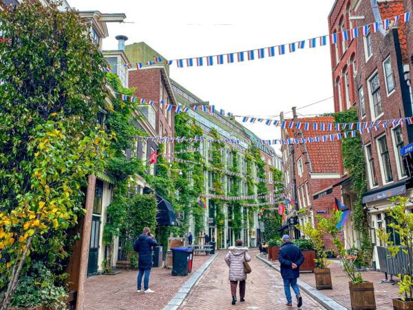 Amsterdam: Nightclub Pass With 3-Course Dinner - Directions