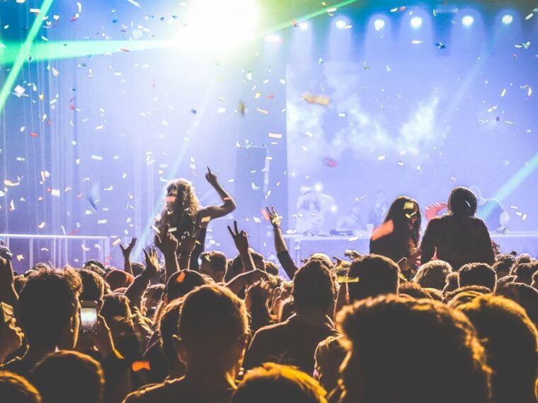Amsterdam: Nightlife Ticket with Champagne and Cruise - Who Would Love This Experience?
