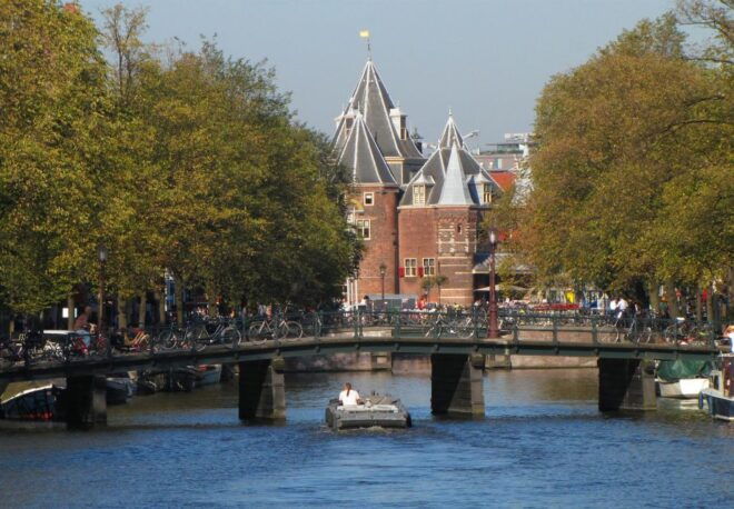 Amsterdam: Old Town Self-Guided Audio Walking Tour - Meeting Point and Directions