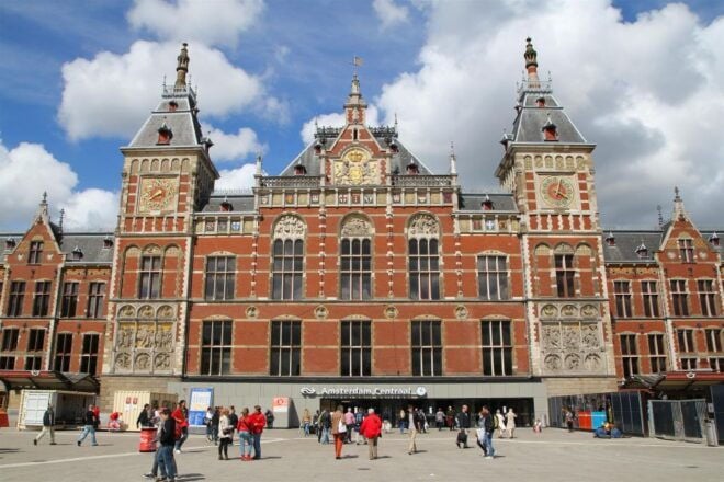 Amsterdam: Old Town Self-Guided Audio Walking Tour - The Sum Up