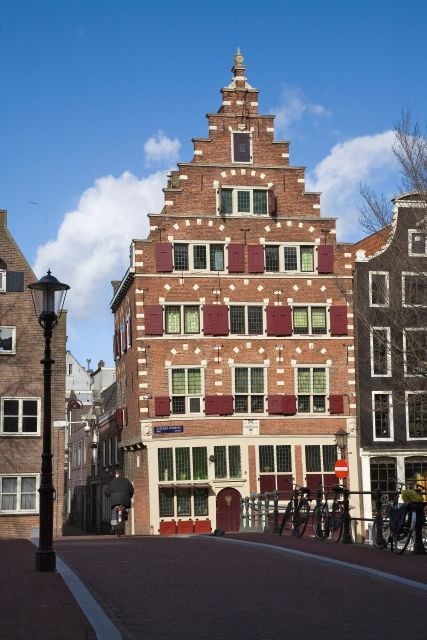Amsterdam Old Town: Self-Guided City Walk - Taking in Amsterdams Cultural Heritage