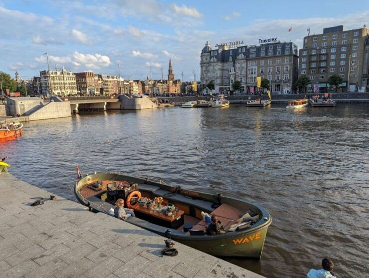 Amsterdam: Open Boat Canal Cruise - Activity Details