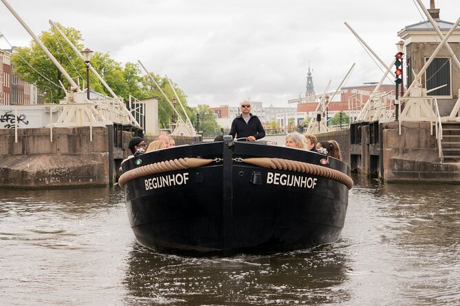 Amsterdam Open Boat Evening Canal Tour With Guide & Bar on Board - Good To Know