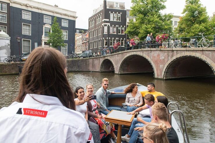 Amsterdam: Open Boat Tour With Local Guide - Good To Know