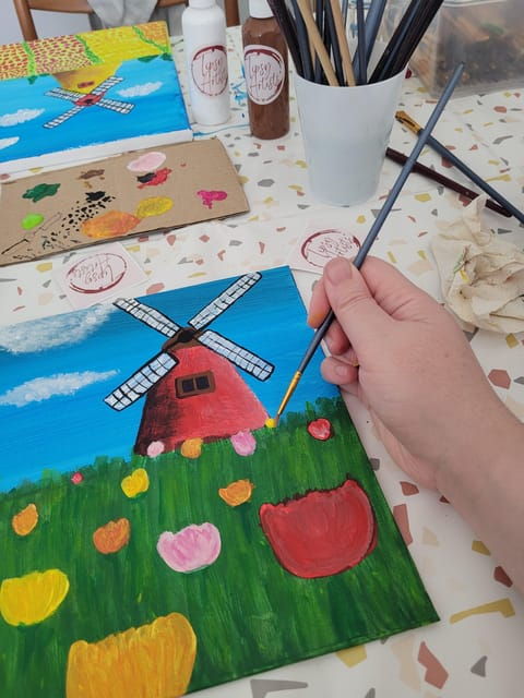 Amsterdam: Paint & Sip Workshop - Paint your Souvenir - Authenticities and Unique Insights