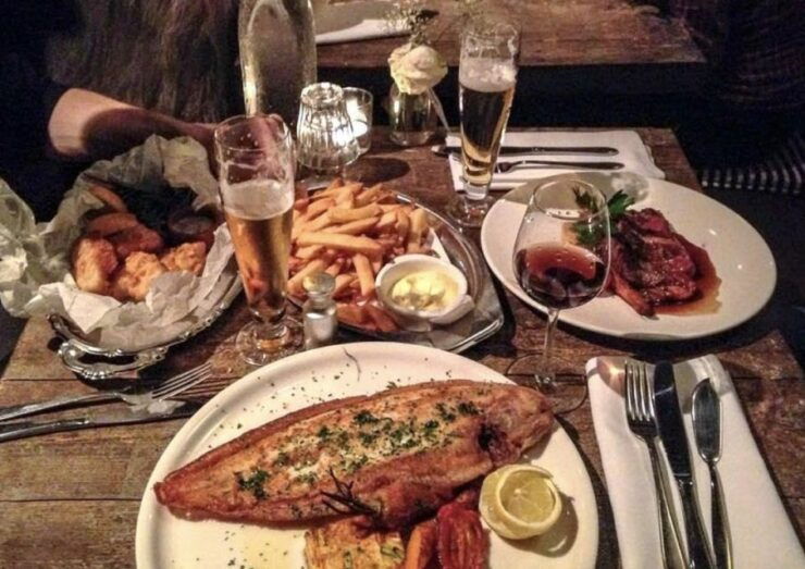 Amsterdam: Par Hasard 3-Course Dinner & Nightclub Entry - Experience Highlights