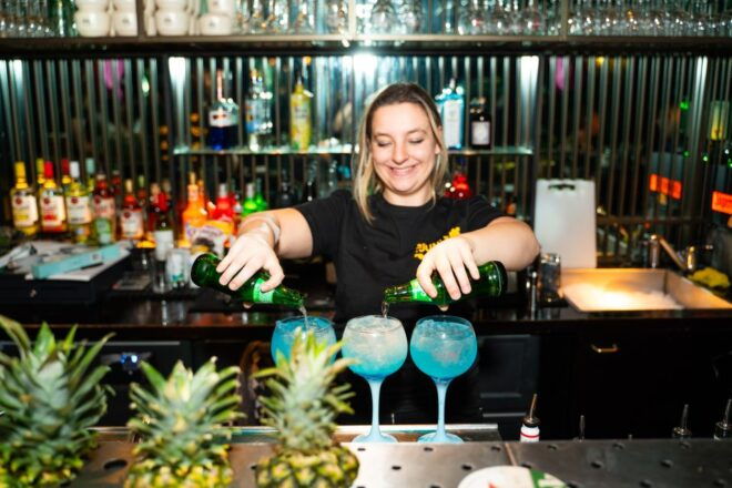 Amsterdam: Party Booze Cruise With Night Club Entrance - Inclusions