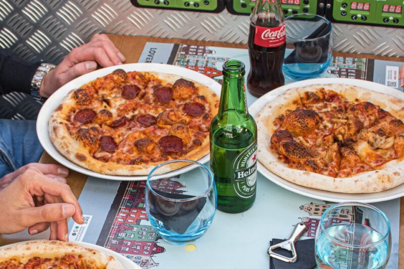 Amsterdam: Pizza Cruise with New York Pizza & Drinks - Who Should Consider This Tour?