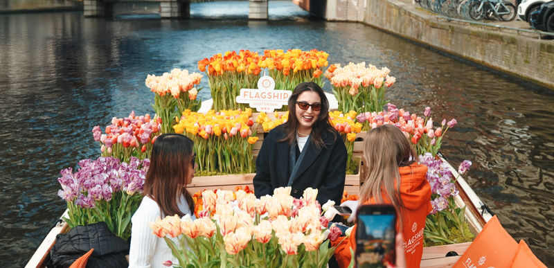 Amsterdam: Premium Tulip Boat Canal Tour - The tulip boat is the main event