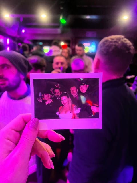Amsterdam: Private Bar Hopping Tour With Bar Maid - Important Information