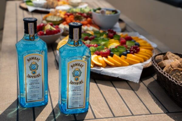 Amsterdam: Private Canal Booze Cruise With Open Bar - Customer Reviews