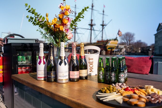 Amsterdam: Private Canal Cruise With Drinks and Snacks - Snack Options