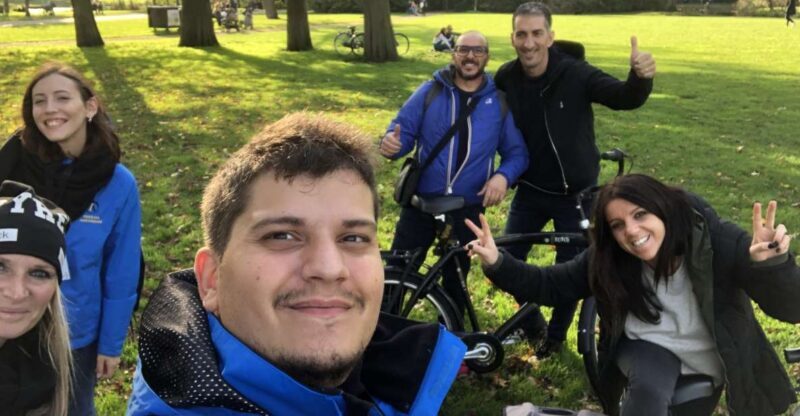 Amsterdam: Private City Bike Tour in italian - Good To Know