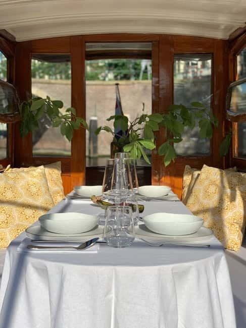 Amsterdam: Private Dinner Cruise with Guide and Wine - Good To Know