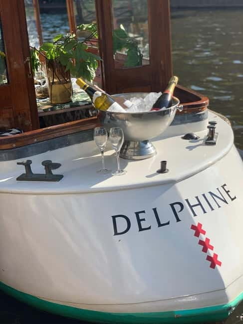 Amsterdam: Private Dinner Cruise with Guide and Wine - Dining Experience: Gourmet Food and Fine Wines
