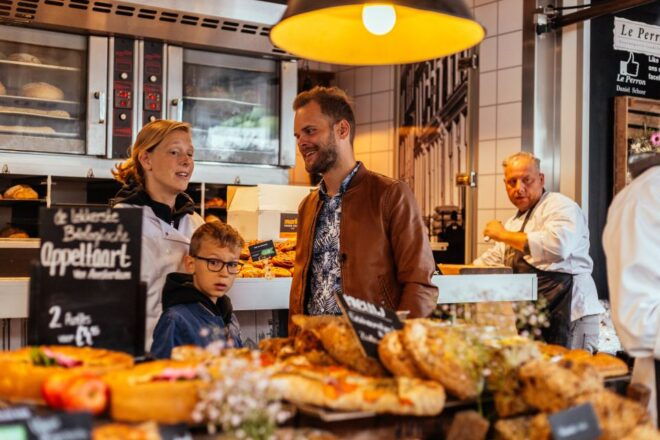 Amsterdam: Private Food Tour With a Local - Full Description of the Food Journey