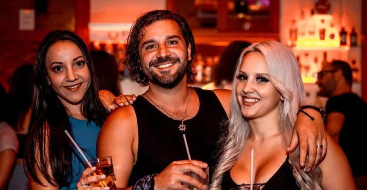 Amsterdam: Private Pub Crawl With VIP Club Entry and Shots - Experience Highlights