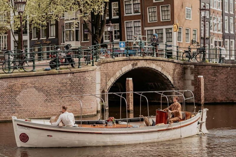 Amsterdam: Private Romantic Canal Cruise w. Prosecco/Snacks - How to Make the Most of Your Private Canal Cruise