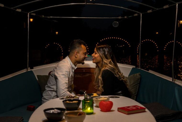 Amsterdam: Private Romantic Evening Boat Tour with Prosecco - Final Thoughts