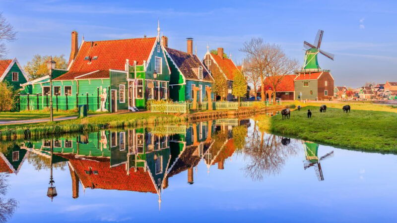 Amsterdam: Private Tour Giethoorn, Zaanse Schans Local Guide - Good To Know