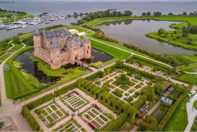 Amsterdam: Private Tour of Kröller-Museum Het Loo Muiderslot - Practical Aspects and Experience Highlights