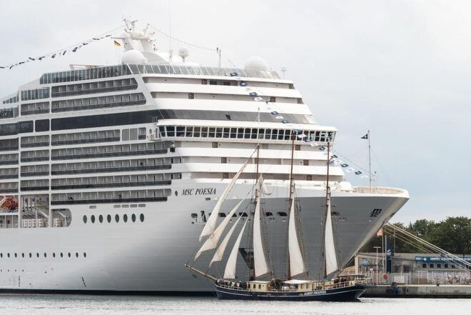 Amsterdam: Private Transfer to and From Cruise Port - VIP - Pickup and Drop-off