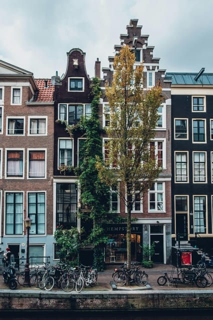Amsterdam Private Walking Tour With a Local Host - Personalization and Experience