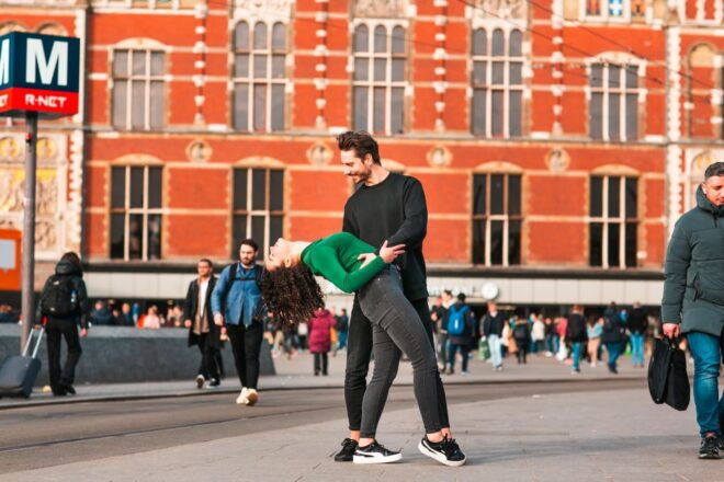 Amsterdam: Professional Photoshoot at Centraal Station - Highlights of Centraal Station