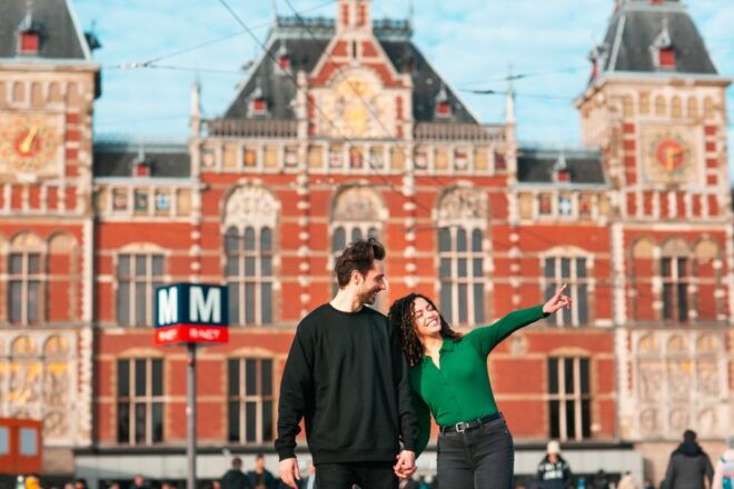 Amsterdam: Professional Photoshoot at Centraal Station - Exploring the Iconic Gem