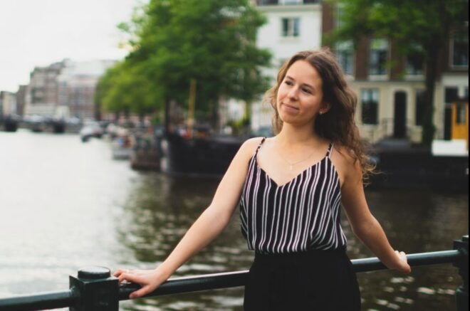Amsterdam : Professional Photoshoot at the Canals - Package Inclusions